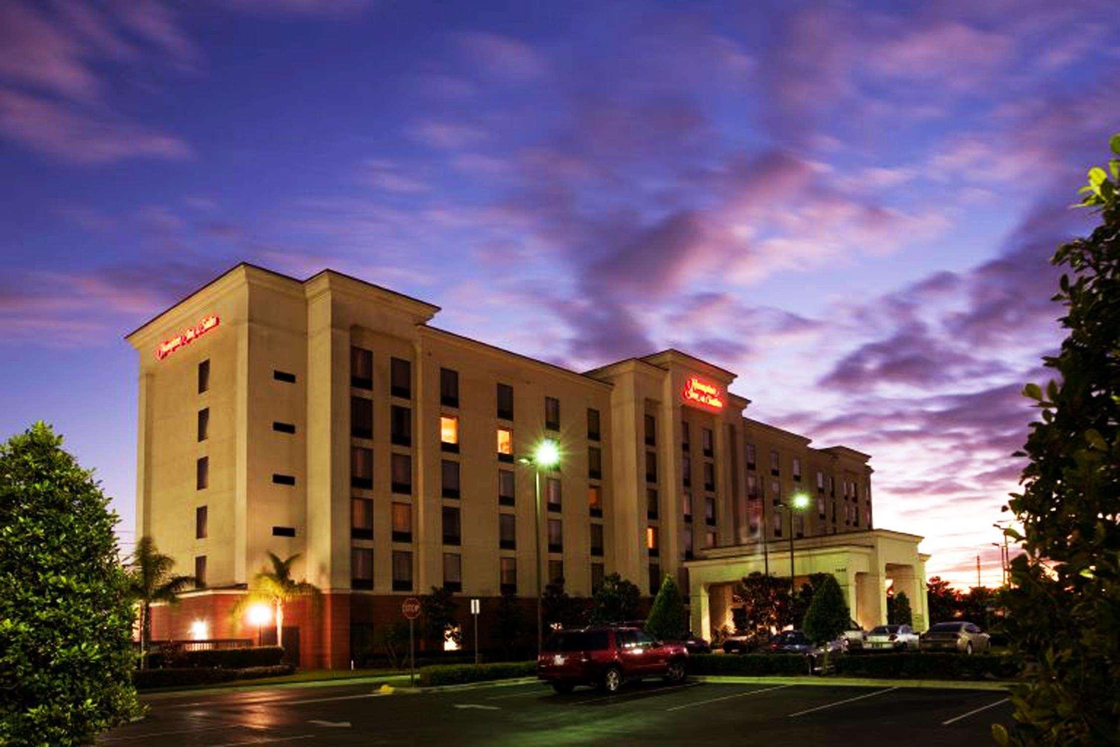Hampton Inn & Suites Orlando International Drive North Екстер'єр фото