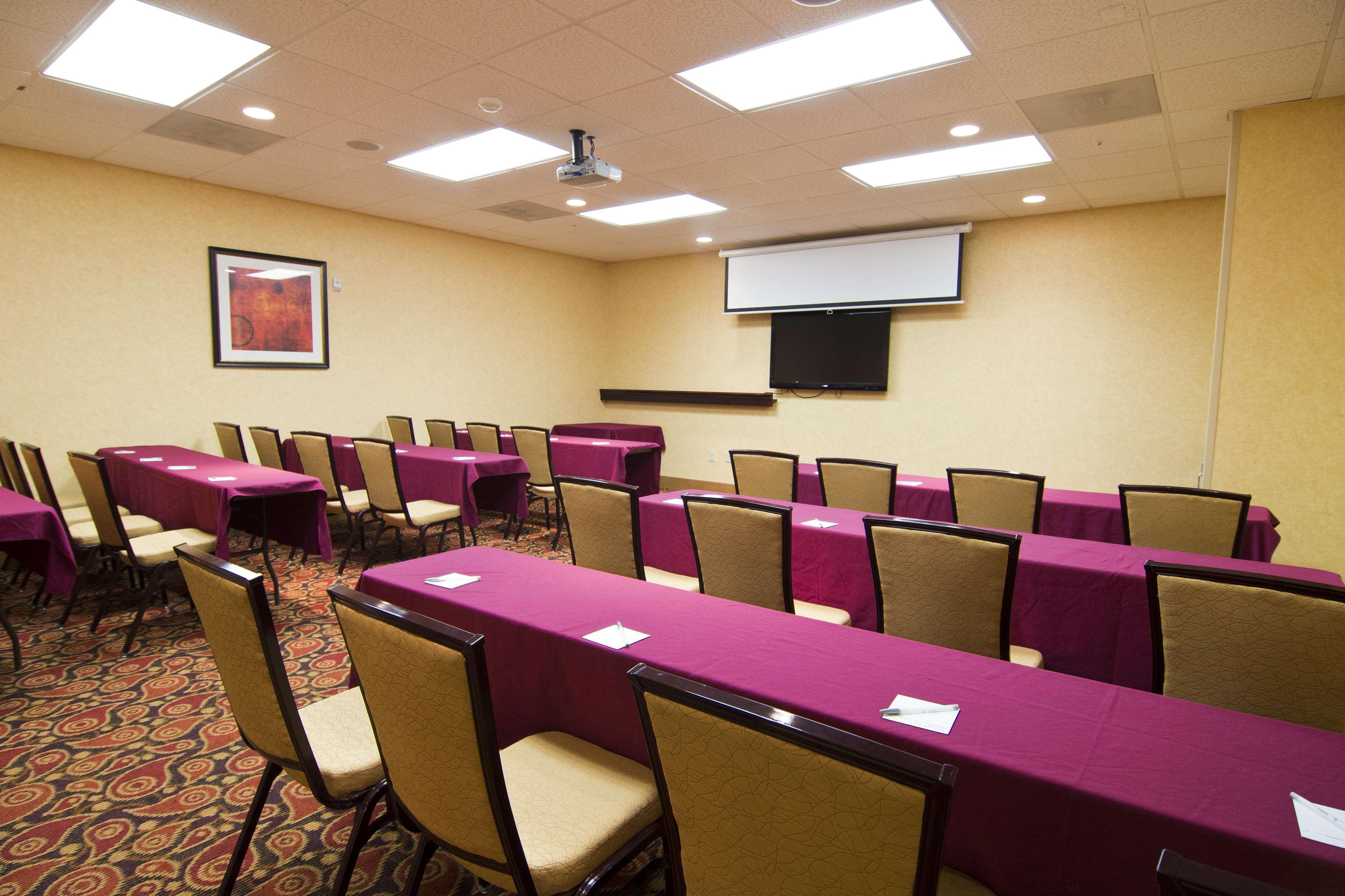 Hampton Inn & Suites Orlando International Drive North Бізнес фото