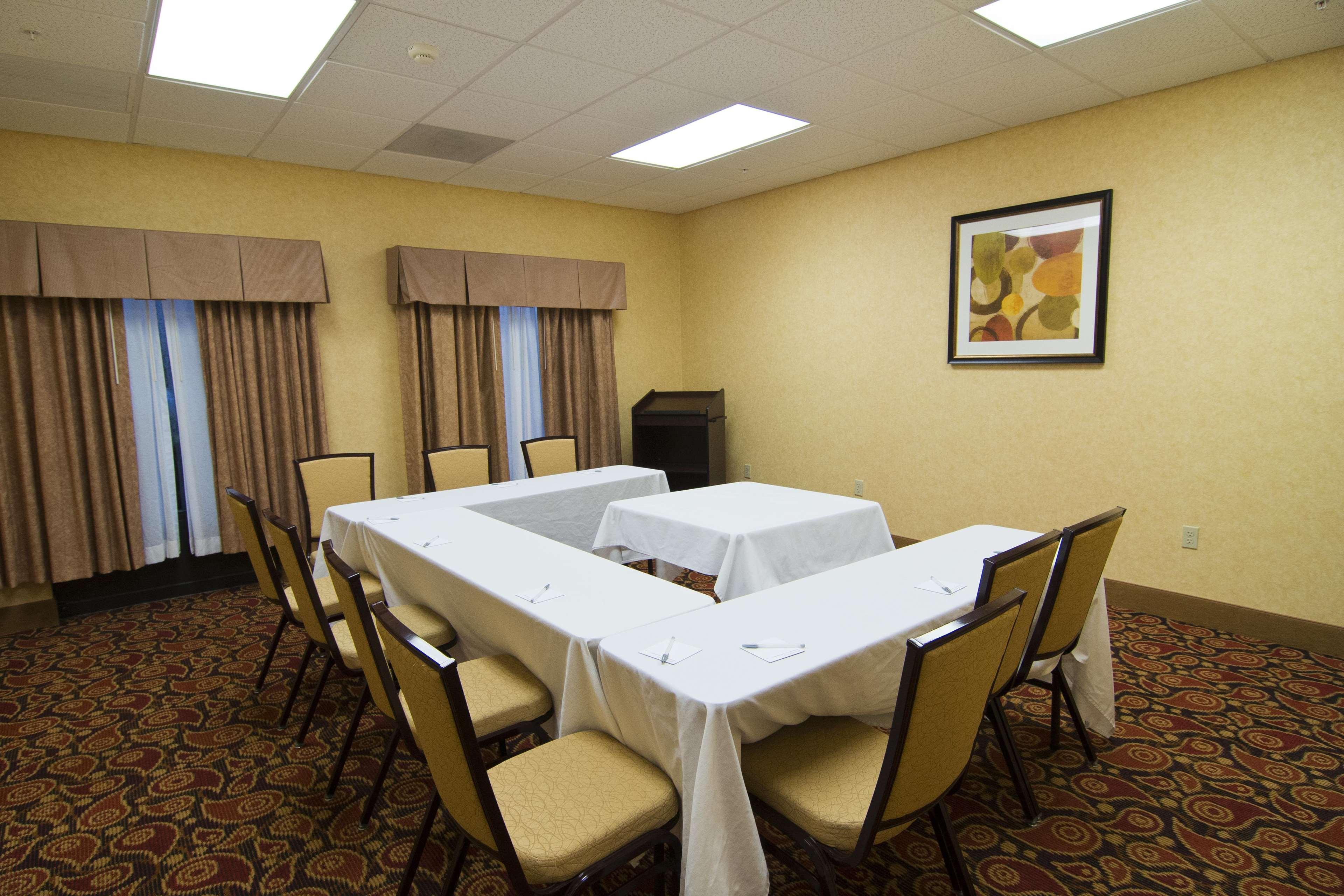 Hampton Inn & Suites Orlando International Drive North Бізнес фото