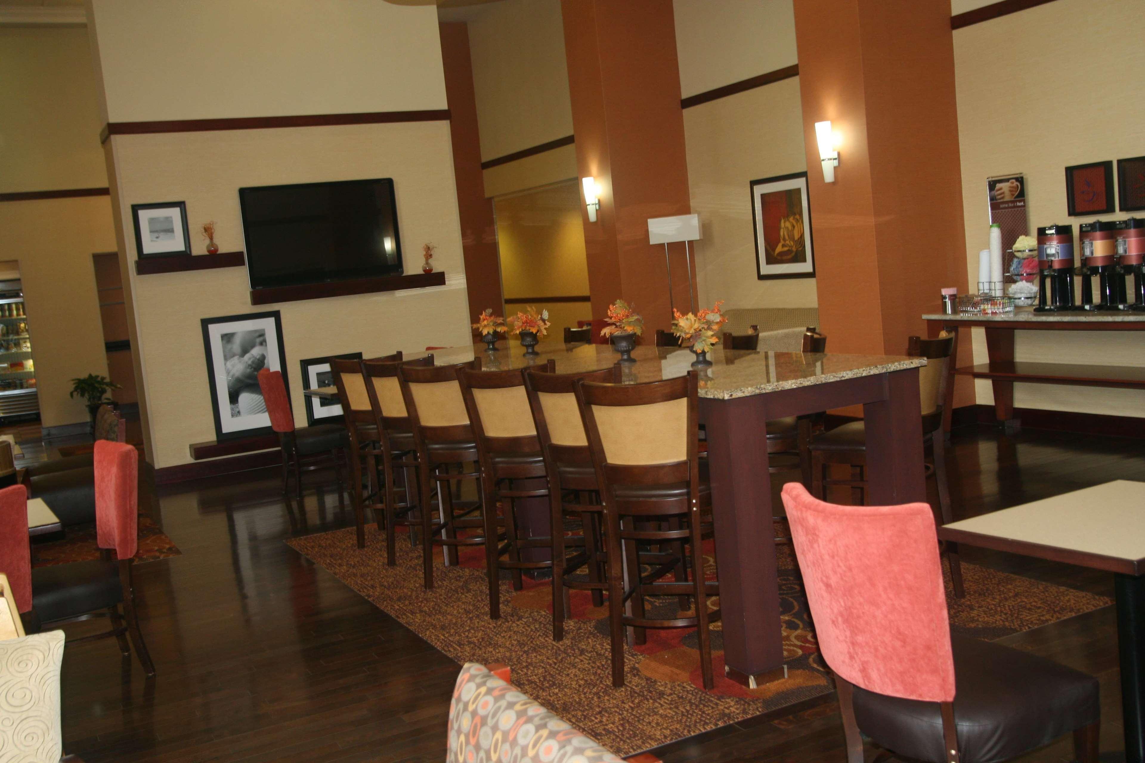 Hampton Inn & Suites Orlando International Drive North Ресторан фото